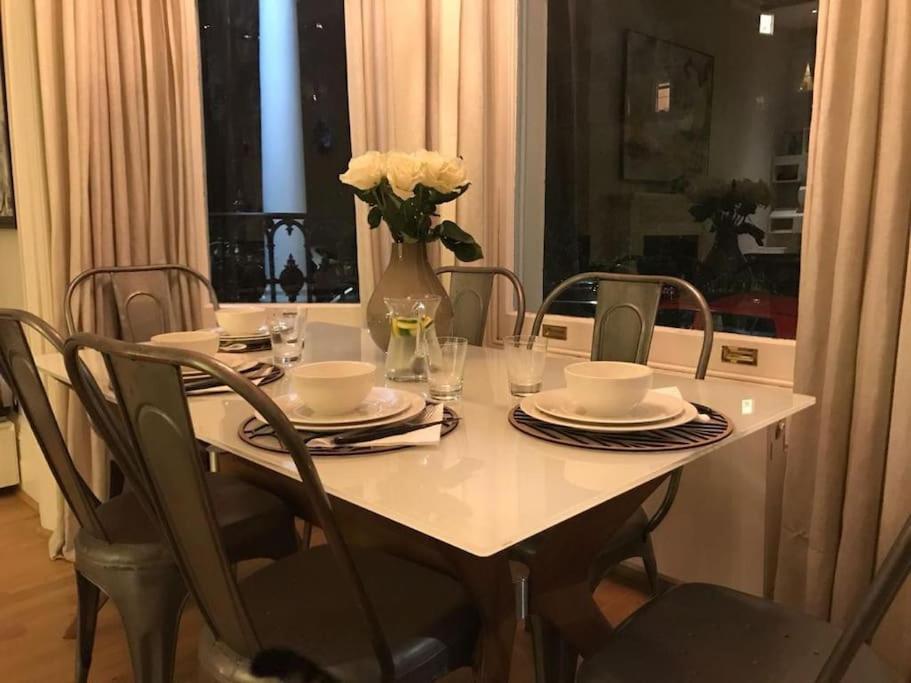 Stunning 2 Bed/2Bath Flat In Heart Of Kensington Apartamento Londres Exterior foto