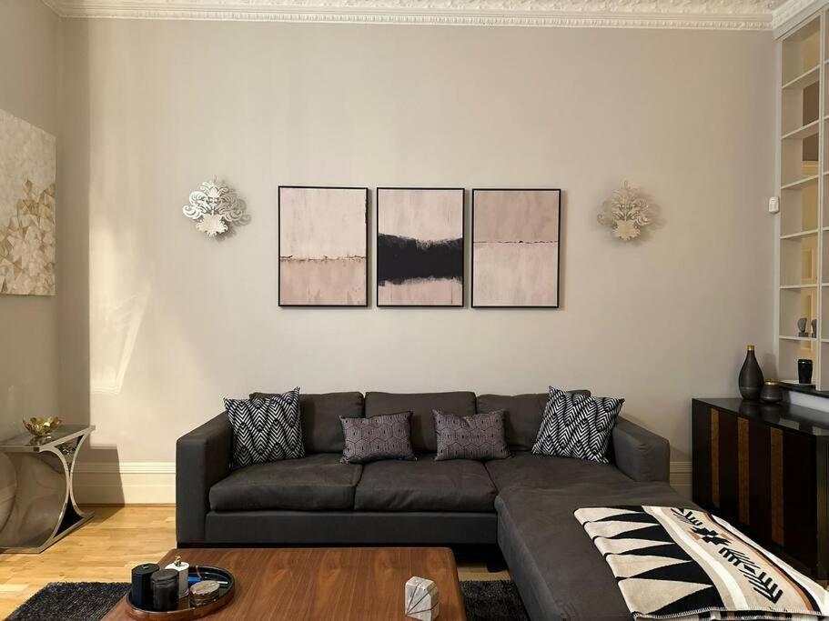 Stunning 2 Bed/2Bath Flat In Heart Of Kensington Apartamento Londres Exterior foto
